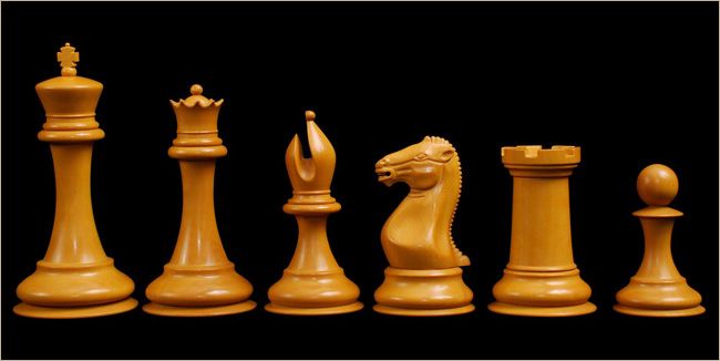 House of Staunton Chess Set   Golden Collector Ebony  