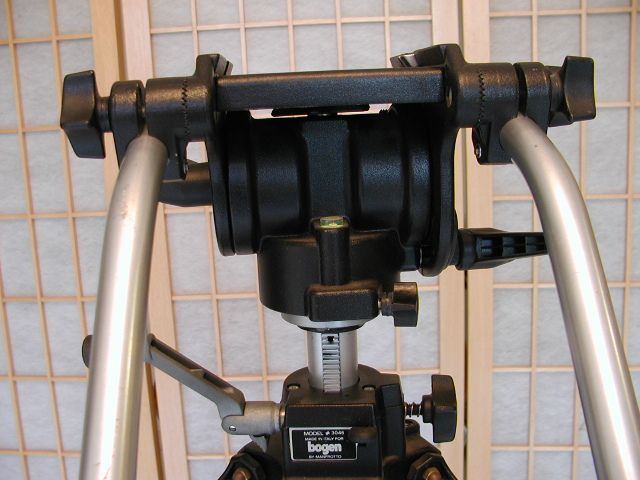 Bogen Manfrotto 3046 Tripod & 3066 Head Great Condition 8024221451054 