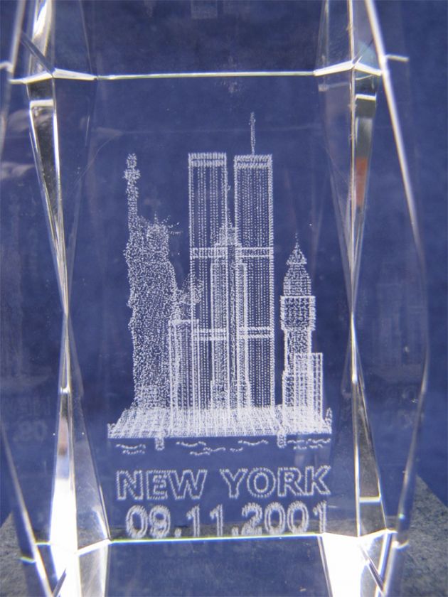 Twin Towers New York Skyline 9/11 Crystal Paperweight  