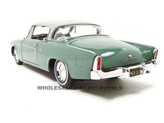 18 1953 Studebaker Starliner Green Maisto x108  