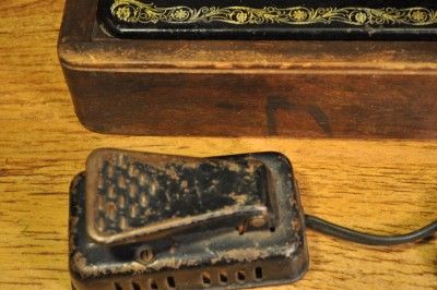 Antique 1923 SINGER Portable Sewing Machine w/Bent Wood Case  Cleaned 