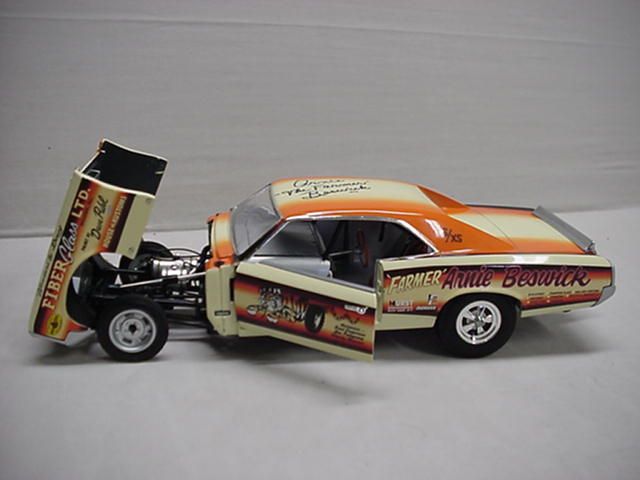 BESWICK THE FARMER 1 of 100 PONTIAC 1966 GTO NHRA DRAG CAR 1/18 