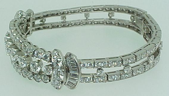 Van Cleef & Arpels Platinum Diamond Estate bracelet  