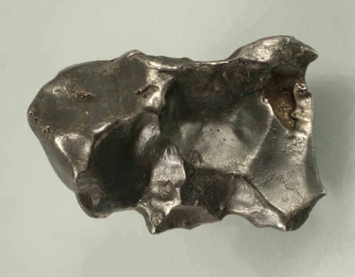 SIKHOTE ALIN IRON METEORITE INDIVIDUAL w/NATURAL HOLE  