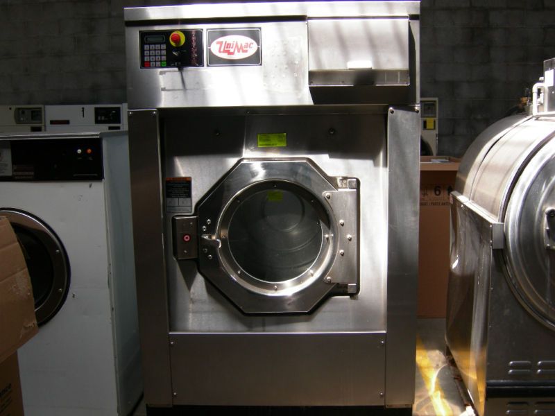 UNIMAC 135 LB WASHER EXTRACTER  