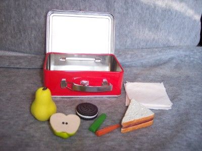 American Girl MOLLYS ORIGINAL/RETIRED Metal LUNCH BOX w/Fake Food 