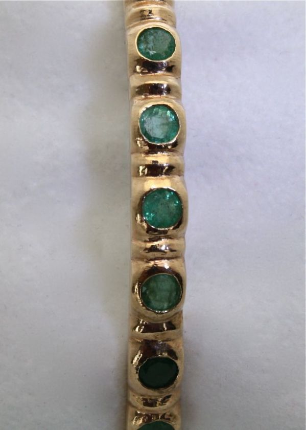   BANGLE BRACELET 25 ROUND EMERALDS 4.01 CARATS 22K GOLD appraised $2940