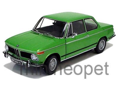 KYOSHO BMW 2002 TII 1/18 DIECAST GREEN  