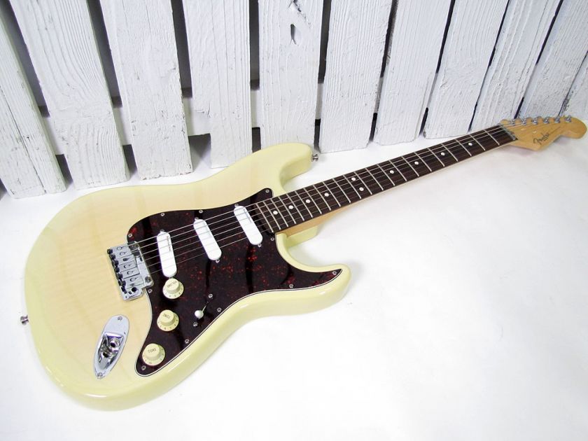 1996 USA FENDER STRATOCASTER STRAT PLUS DELUXE ELECTRIC GUITAR  