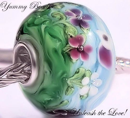   HANDMADE MURANO GLASS LAMPWORK SPRING DAY BIRD BRACELET BEAD CHARM