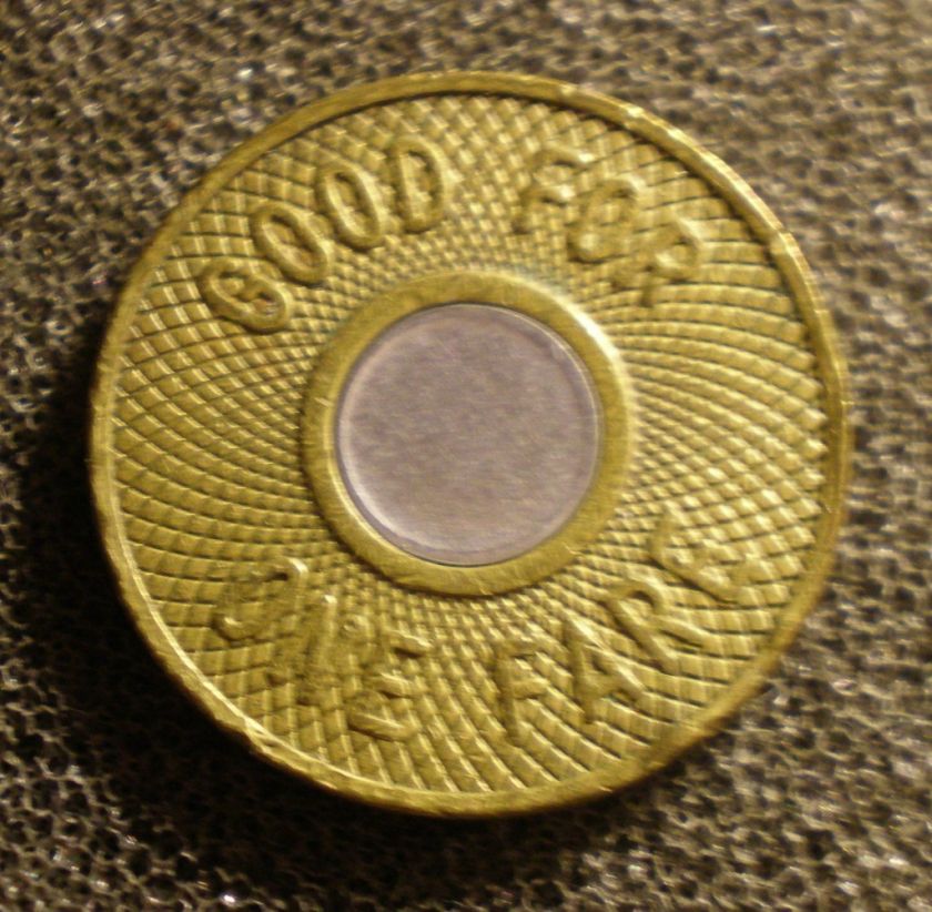 NEW YORK CITY SUBWAY TOKEN BULLS EYE TOKEN, NO SJD  