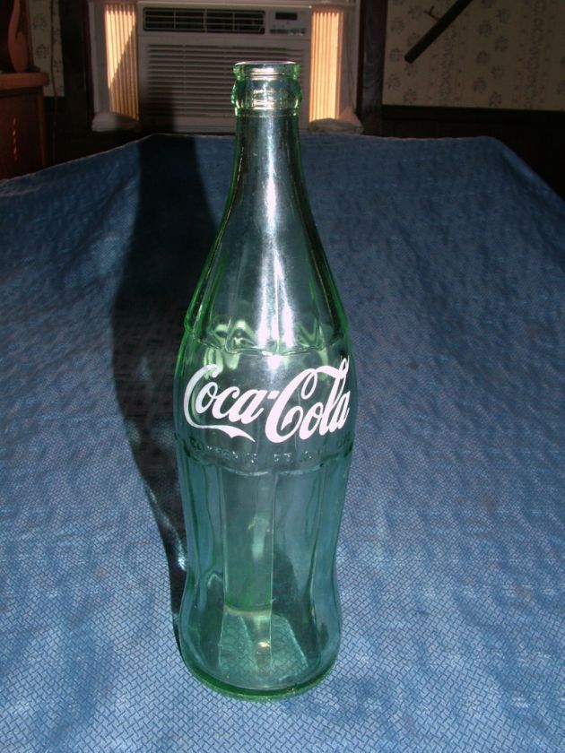 VINTAGE COCA COLA 1 PINT 10 FL OZ 11 1/2 HIGH BOTTLE  