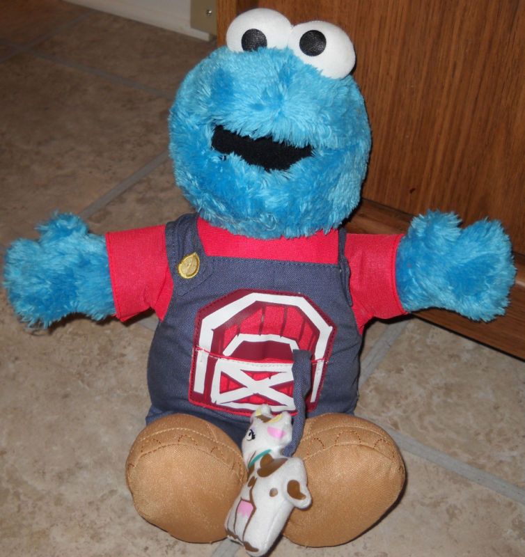 COOKIE MONSTER HAD FARM PLUSH TALKS SINGS SESAME STREET  