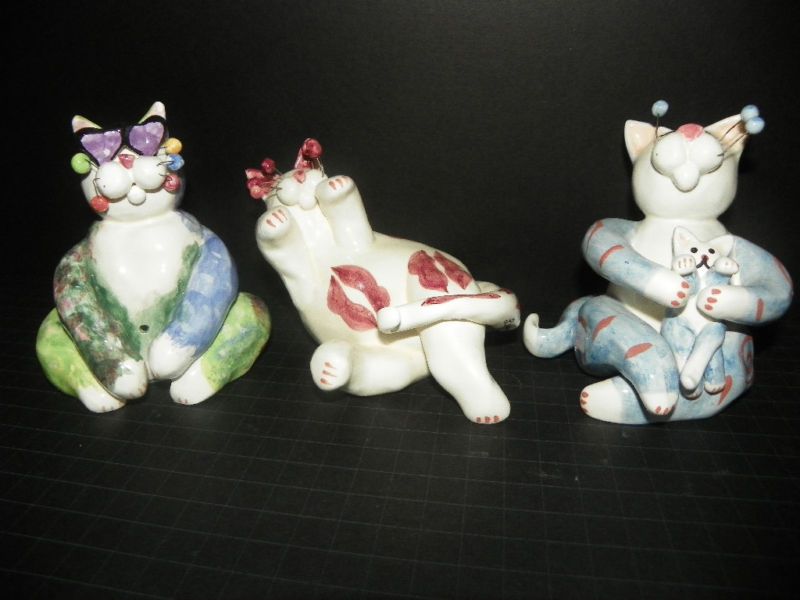 ANNACO CREATIONS GLASS CATS   ( RETAIL $50.00)  