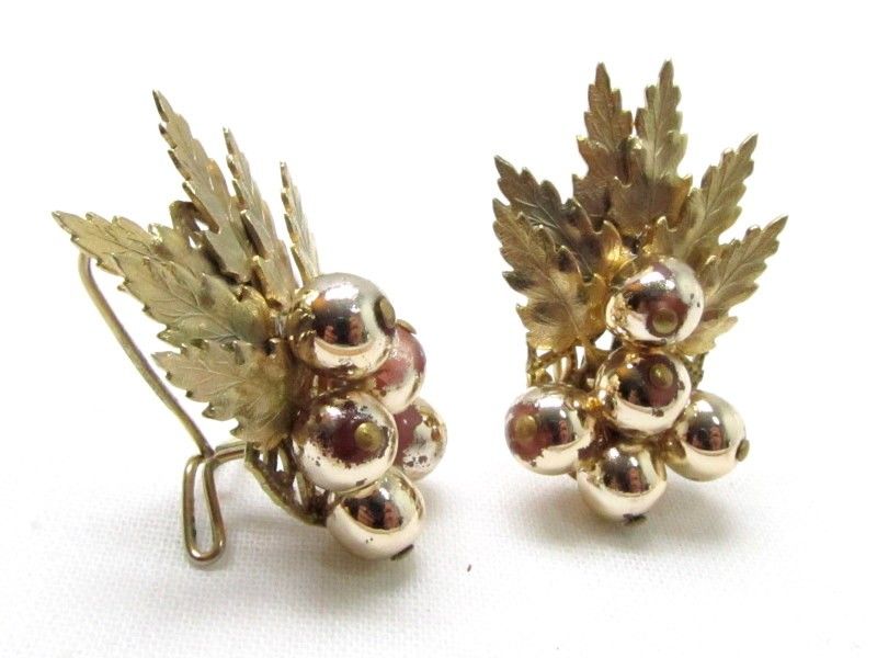 Vintage Wingback Pat2414882 Flower J McCann EARRINGS  