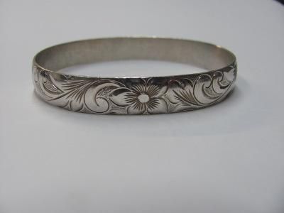   Heirloom Sterling Silver Plumeria Maile 10mm Bangle Sz 7.5  