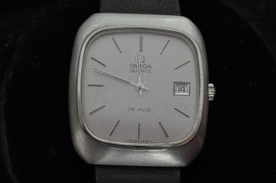 VINTAGE CLEAN OMEGA QUARTZ DEVILLE WITH DATE HAS ORIGINAL BAND AND 