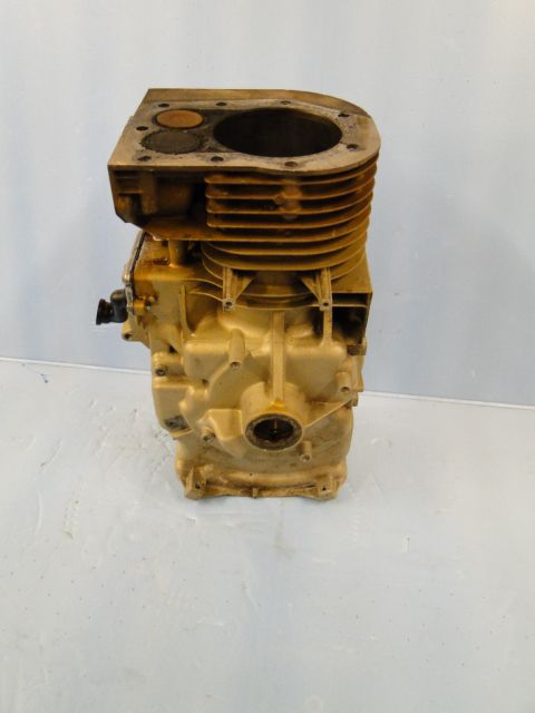 BRIGGS AND STRATTON 12.5 HP CYLINDER BLOCK  