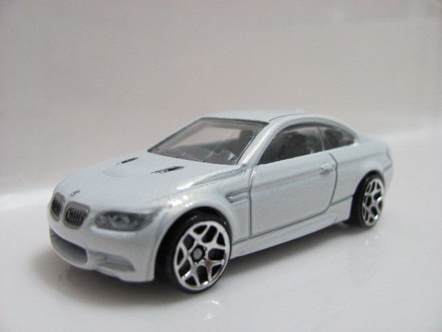 HOT WHEELS 2011 #26/50 NEW MODELS 10 BMW M3 loose  