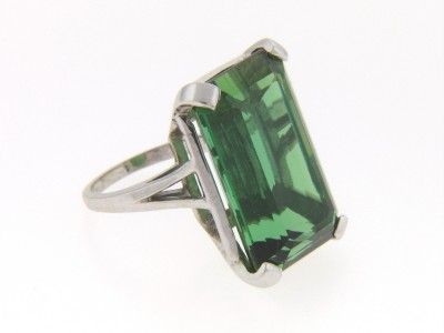 ESTATE 18K GOLD 20ct EMERALD CUT GREEN TOURMALINE RING  