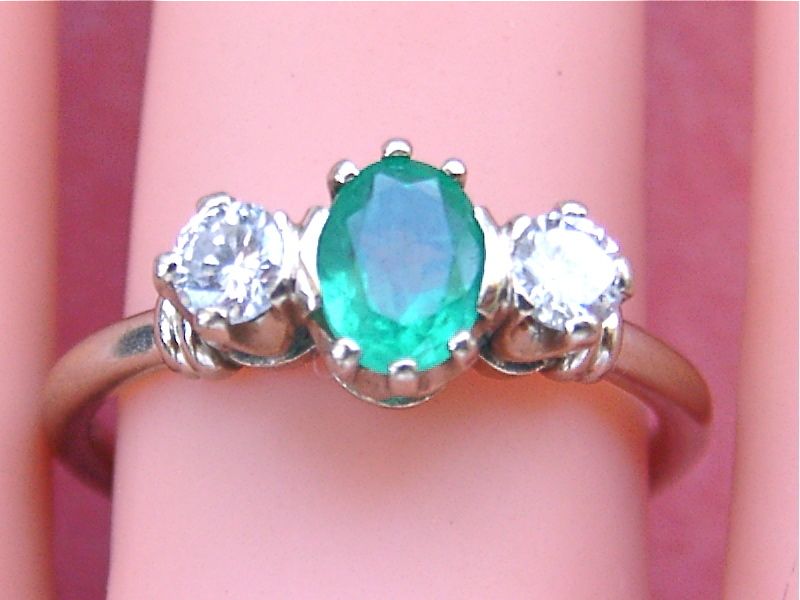 VINTAGE .40ct DIAMOND .60ct EMERALD 3 STONE RING 1960  