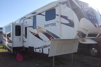 Toy Hauler Fifth Wheel BOSSS DEMO 2011 RAPTOR 400RBG Triple Slide Toy 